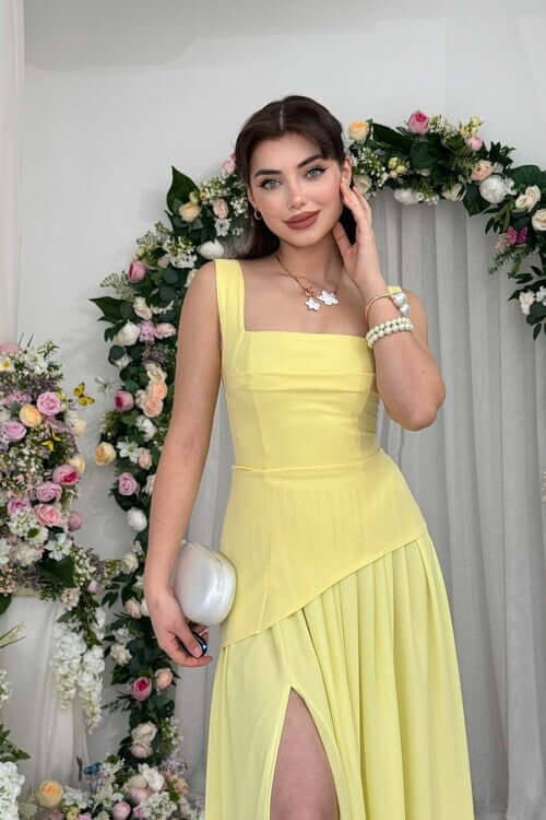 Luen Dress with Slit Detail